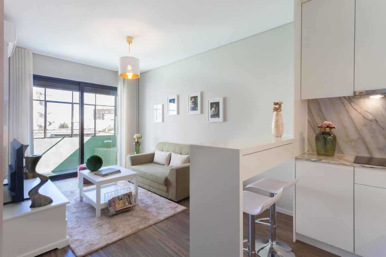 Urban Views - Ml Inspired By Torre Dos Clerigos Apartment Porto Luaran gambar
